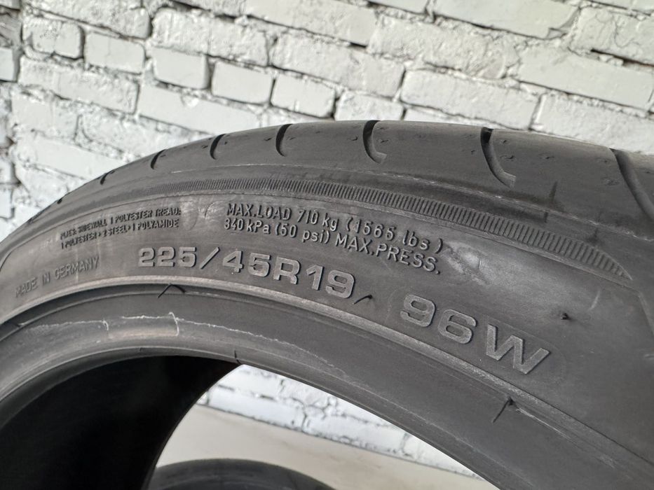 Літні шини Goodyear 225/45 R19