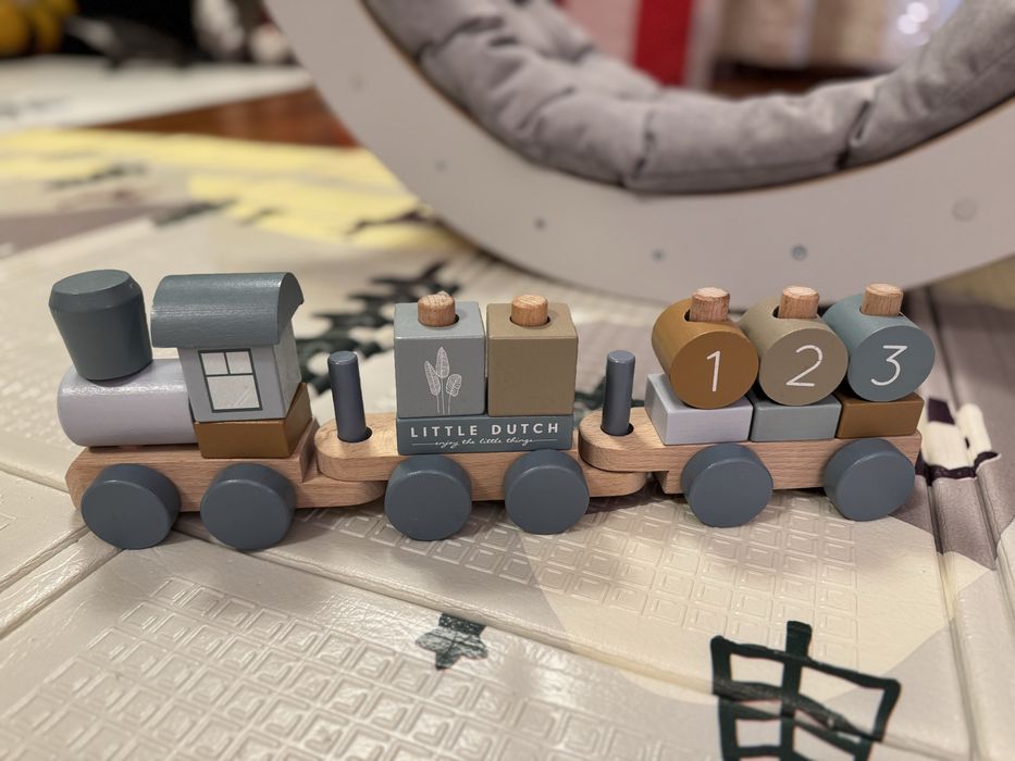 Little dutch потяг дитичий 8міс+