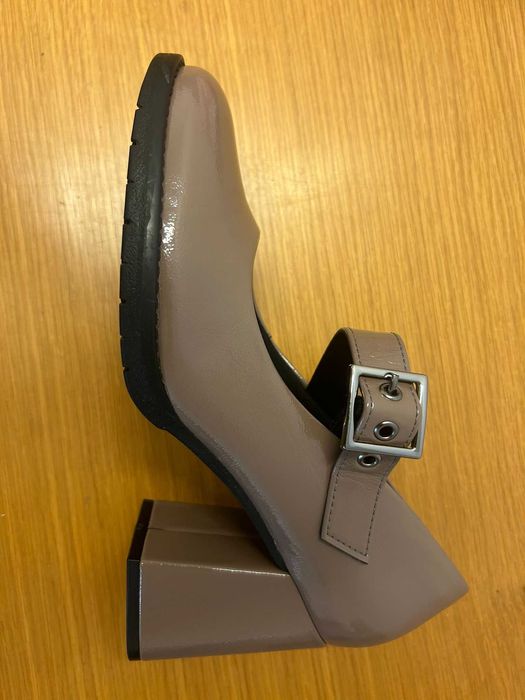 Sapatos Marca "piccadilly" tamanho 38