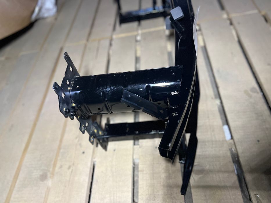 Усилитель переднего бампера Volkswagen ID4  11A807109 D 2021-2026