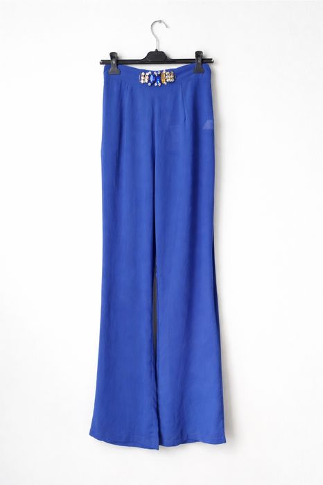 nowe niebieskie długie spodnie z szeroką nogawką z ozdobnym paskiem