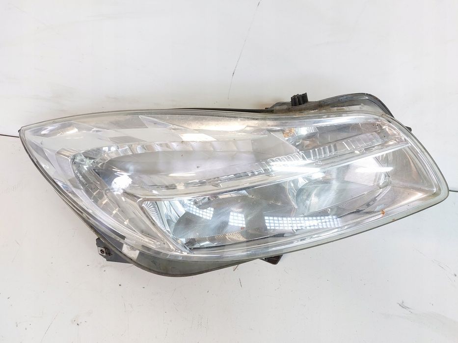 Reflektor lampa prawy przód przednia prawa insignia a 13226781…