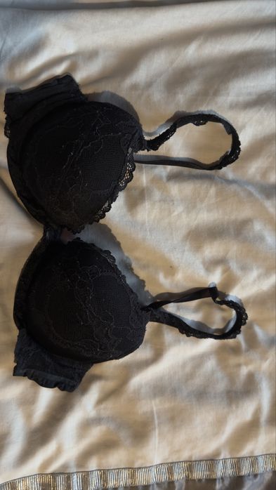 Biustnosz Calvin Klein 75B
