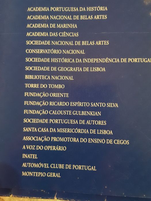 Vendo vários livros