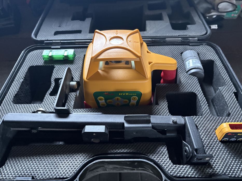 Laser Niwelator obrotowy Pls Hvr 505R