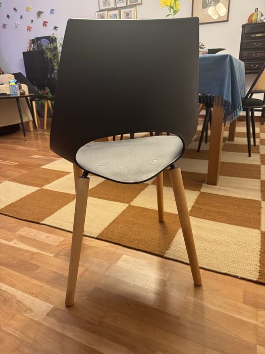 6 cadeiras de sala de jantar da marca AREA