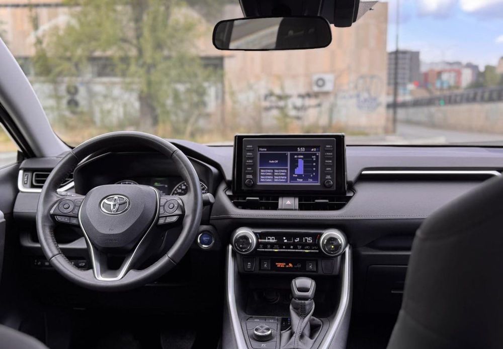 Toyota RAV 4, 2022, 2.5 гібрид