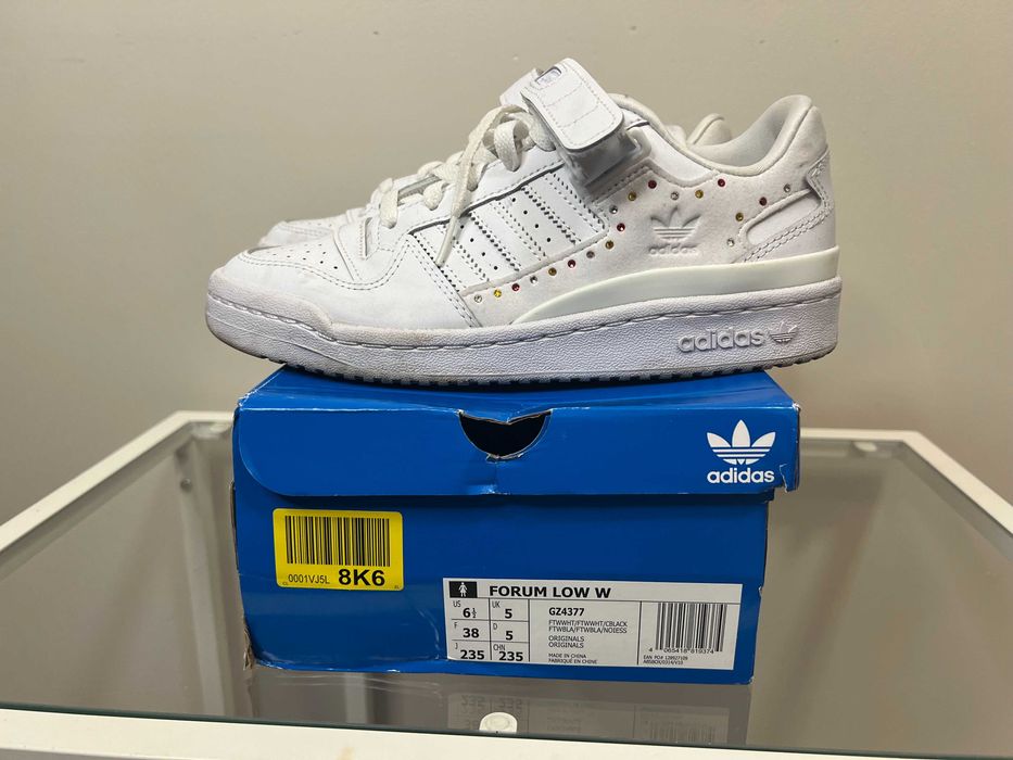 Białe buty Sneakersy Adidas