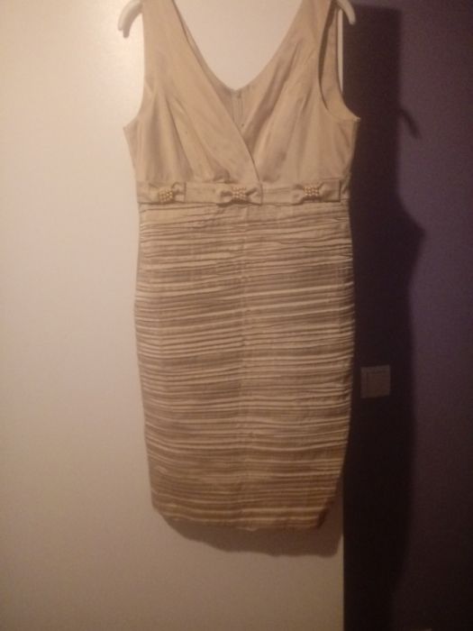 Sprzedam sukienke rozmiar 44