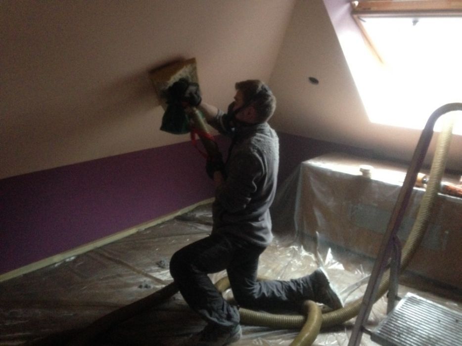 Docieplenie metodą wdmuchiwania izolacje termiczne celuloza wełna