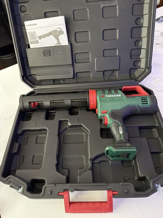 NOVA: Pistola de Calafetagem Parkside 20V (Nunca Usada) + Mala