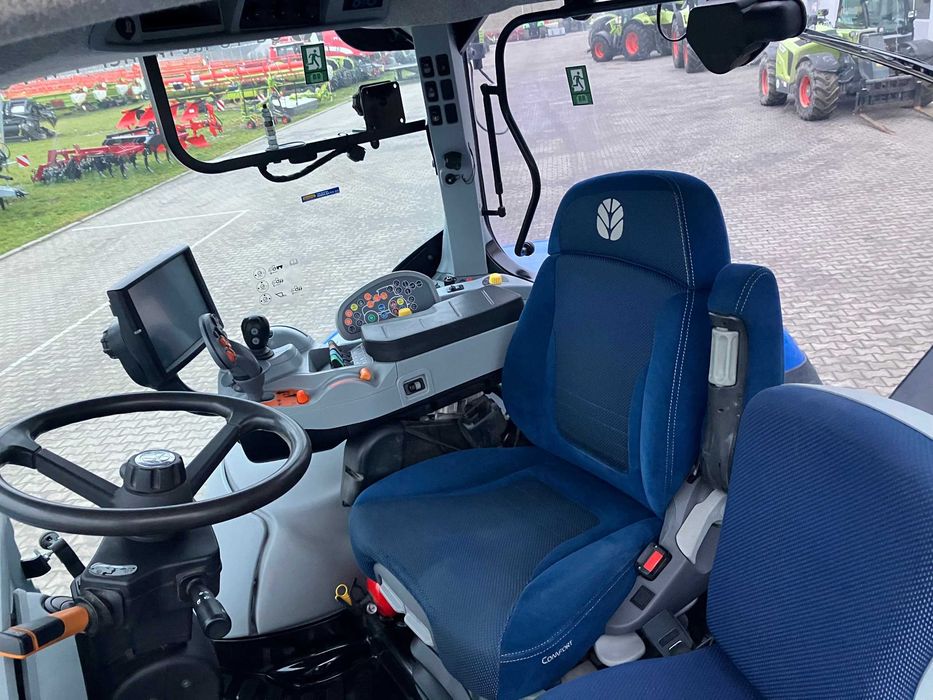 Трактор New Holland T7.315 2018 рік, 8114 мото/год
