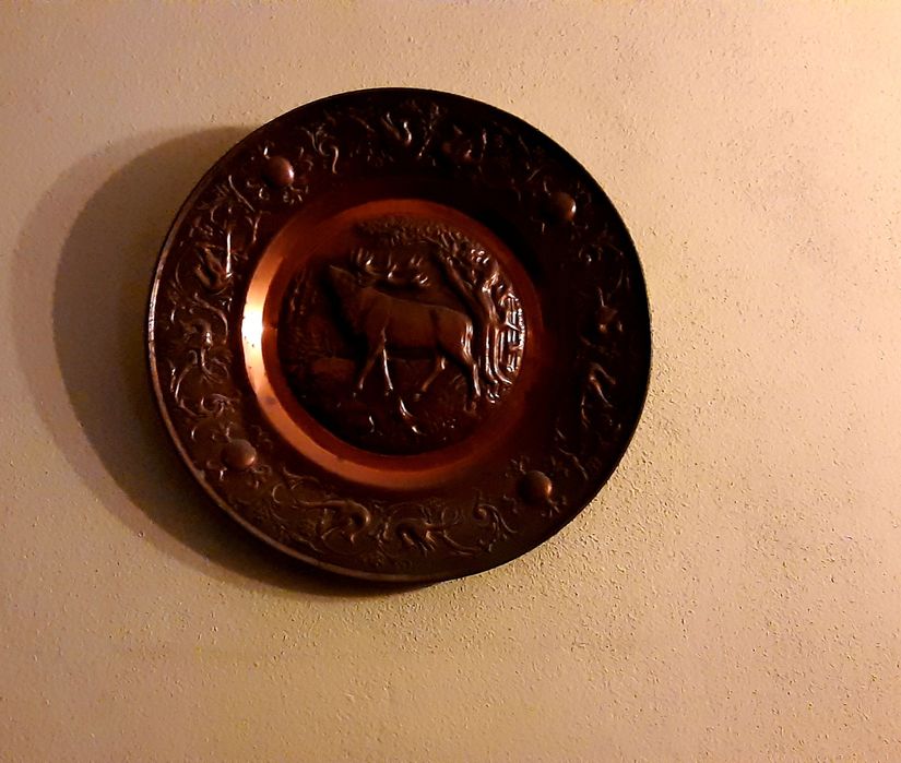 Pratos antigos decorativos