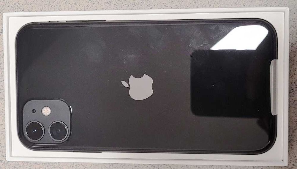 Smartfon APPLE iPhone 11 64GB Black MHDA3PM/A