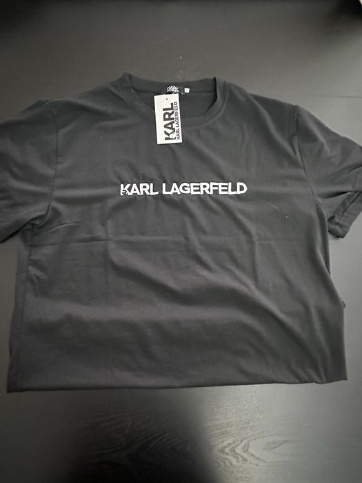 Conjunto Homem Preto Tamanho L -Shirt + Calções Karl Verão, Férias