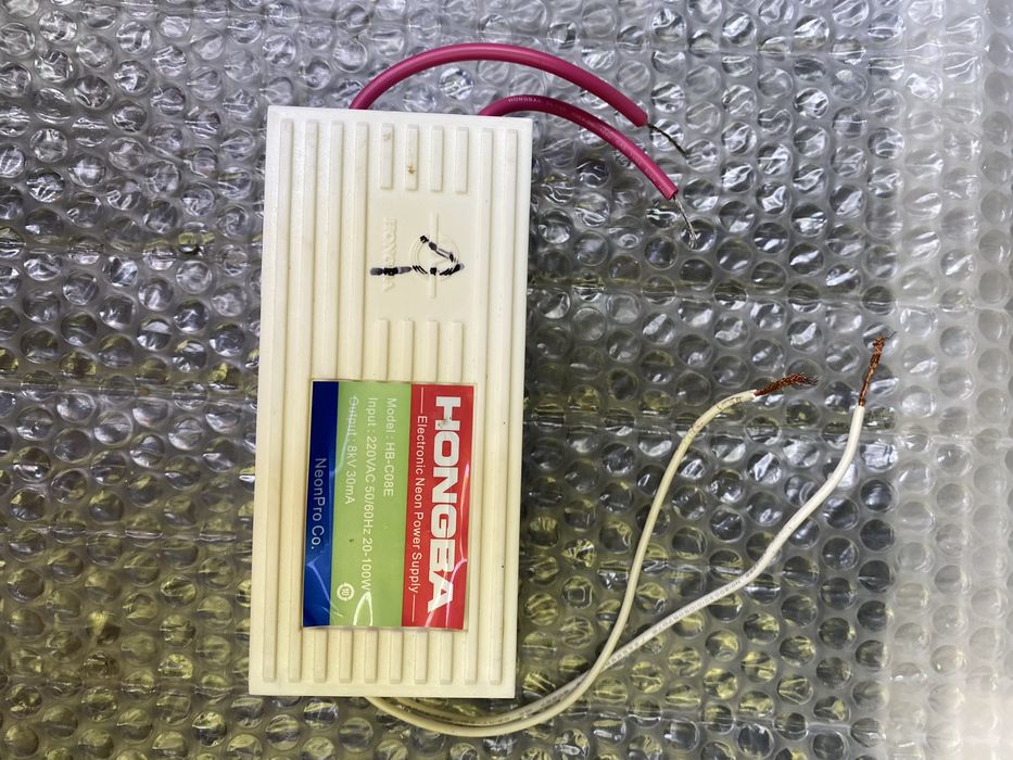 Электронный трансформатор Hongba 8000/30 mA для неоновой рекламы