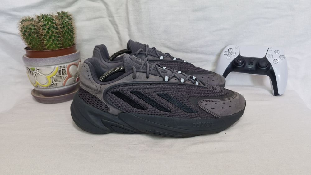 Кросівки Adidas Ozelia.Розмір 44.5