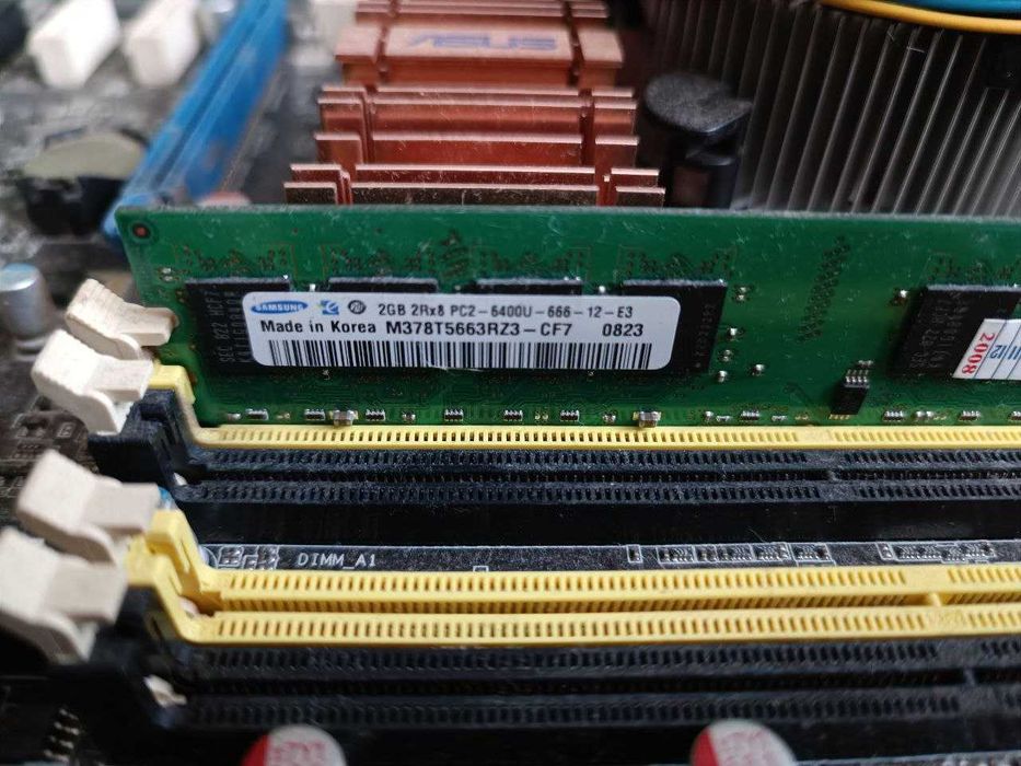 продам комплект asus p5k pro, e8500, 2gb
