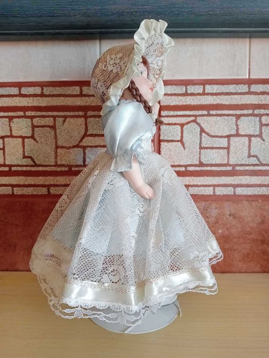 BP_002 | Boneca de Porcelana | Menina do Campo | Ótimo Estado