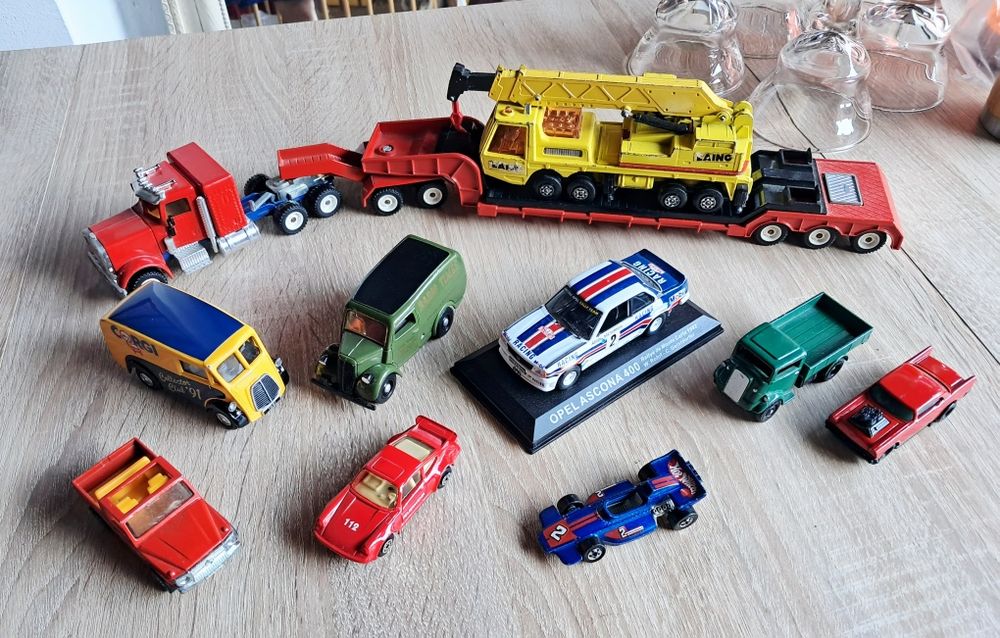 Modele, resoraki vintage Matchbox,  siku, corgi