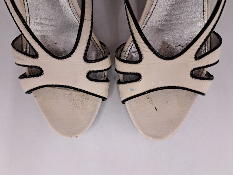 Ecco buty skórzane sandały na obcasie białe czarne lamówki 36