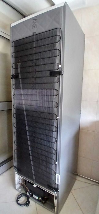 Arca Congeladora Vertical Hotpoint