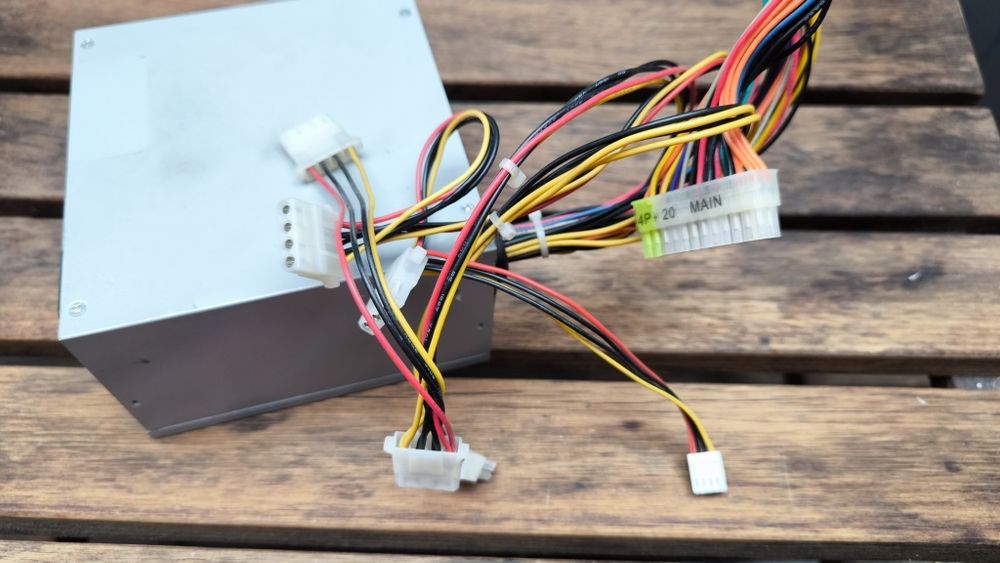 Fonte de alimentação para PC torre Allied Pentium 4