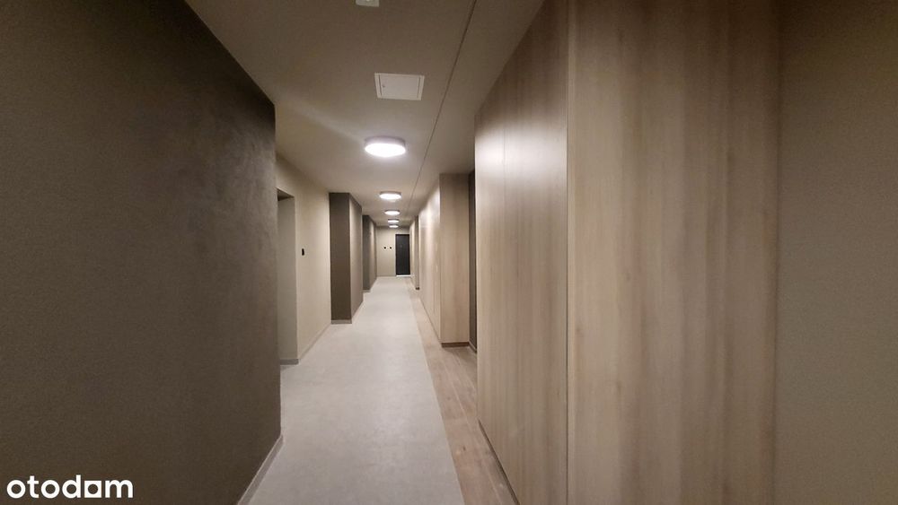 *** Okopowa 7 - cztery pokoje , duży balkon ***