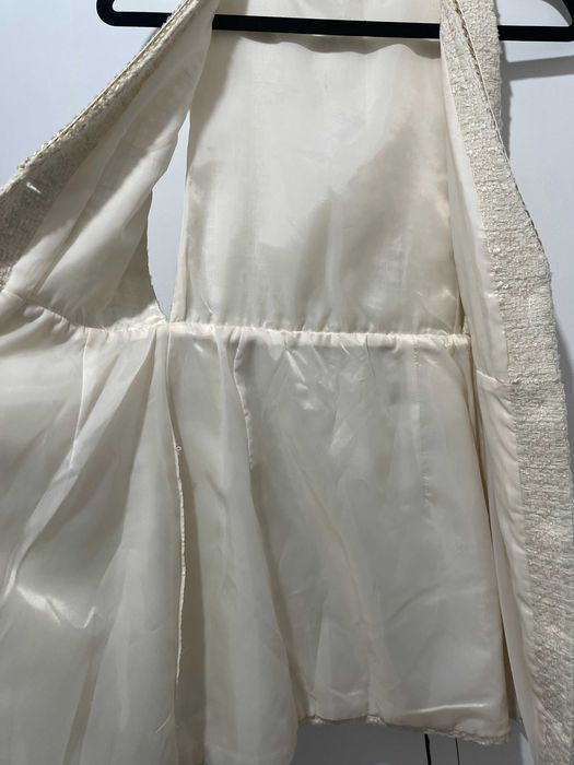 Vestido Tweed Zara Basic Off-White com Pérolas e Corrente - Tam. XS