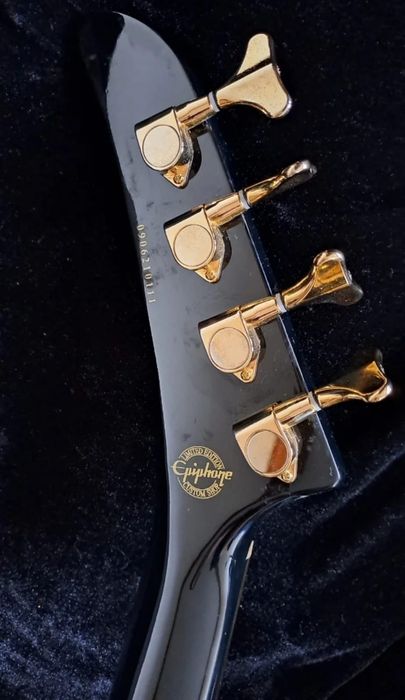 Baixo elétrico Epiphone Korina Explorer