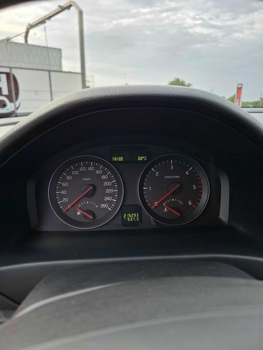 Продам Volvo v50 2012