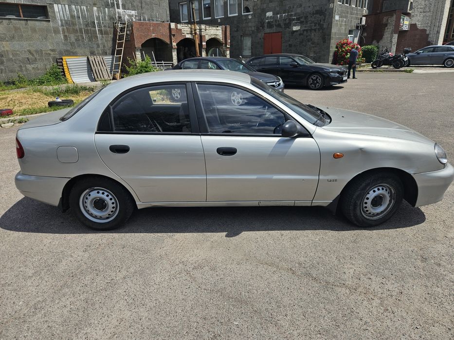 Продам деу сенс 2002