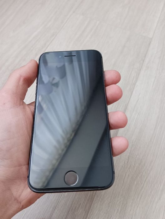 Продам айфон 8 64гб