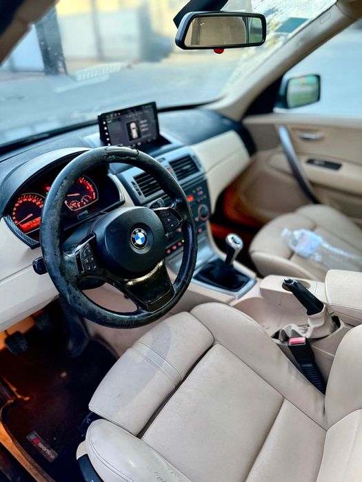 BMW X3 військовим