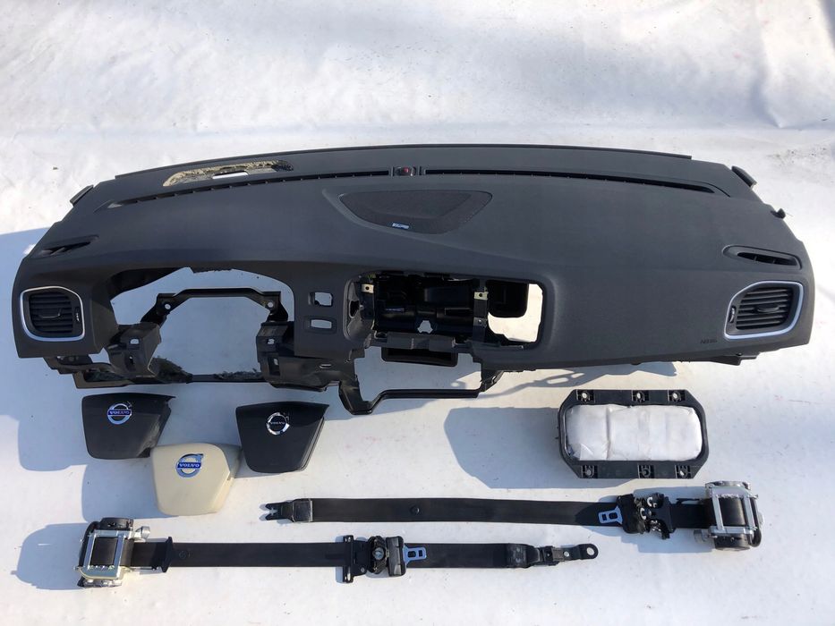 volvo s60 v60 deska kokpit konsola poduszki pasy