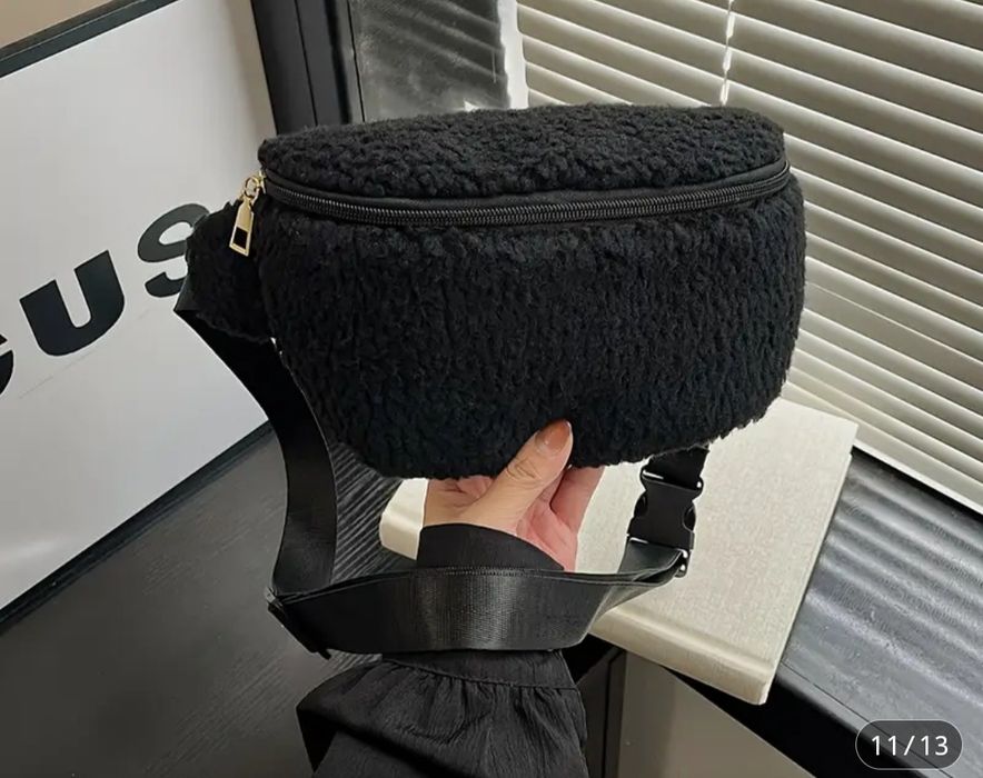 Нова сумка бананка чорна жіноча сумочка плюшева поясна чорна