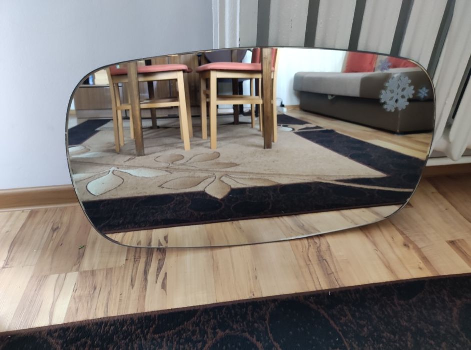 Lustro do łazienki lub korytarz.