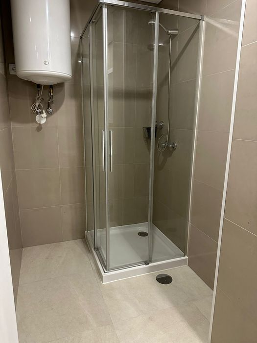 Apartamento T1 equipado com ar-condicionado figorífico