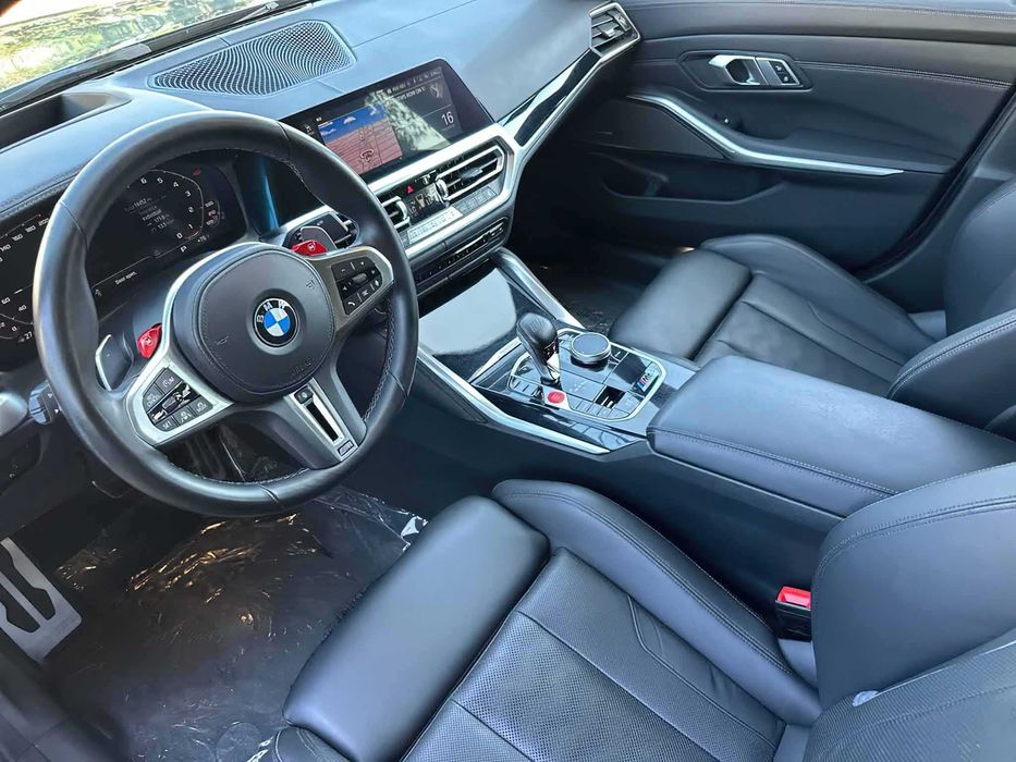 BMW M3      2022