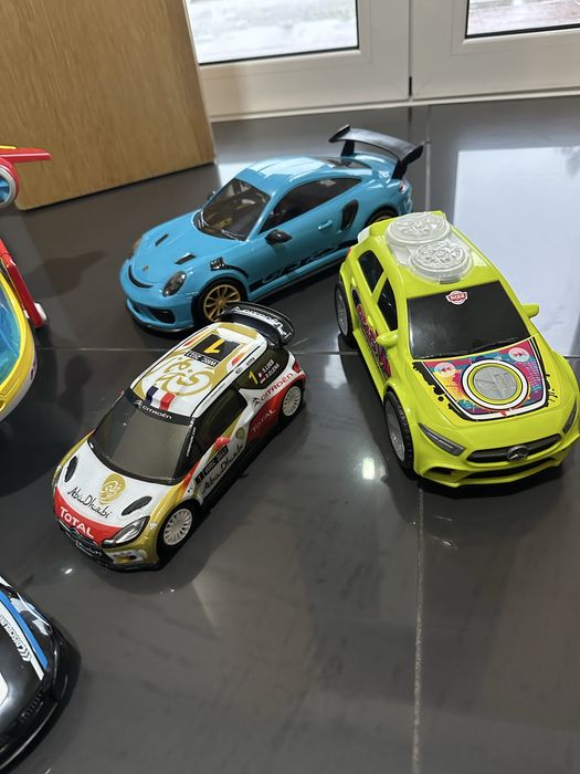 Carros diversos criança