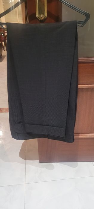 Fato de homem 3 peças, cinzento. Ótimo estado.