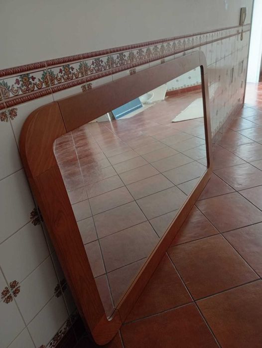 Espelho decorativo.
