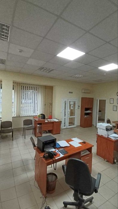 Вбудоване приміщення, площею 72,30 кв.м. м. Радивилів