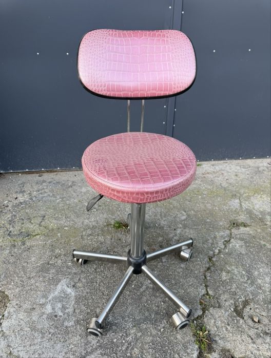 Hoker z oparciem fryzjerski/kosmetyczny firmy Ayala. ODBIÓR WŁASNY