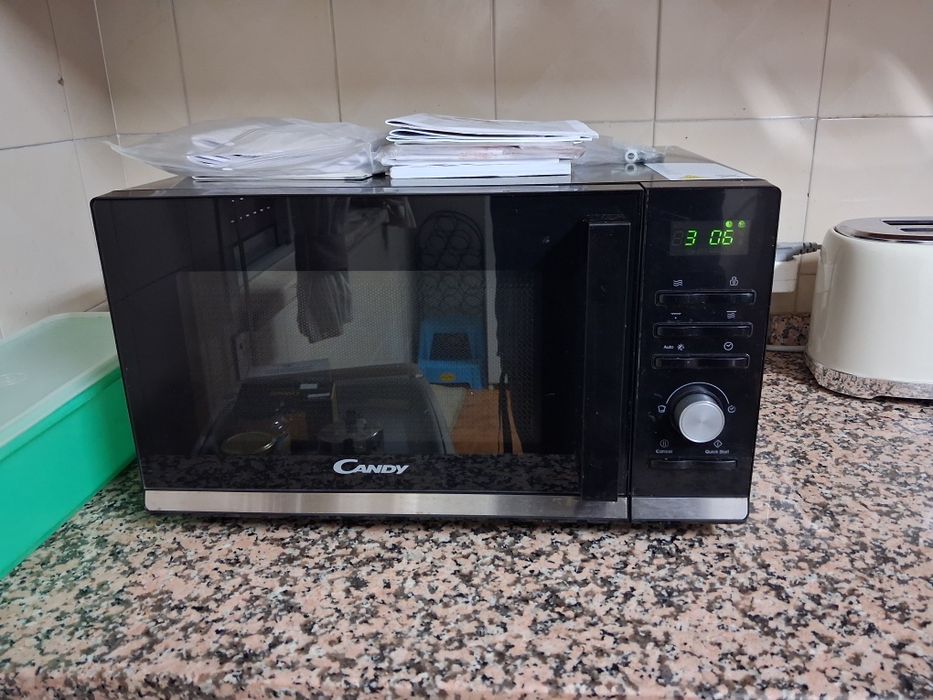 Microondas Candy praticamente novo