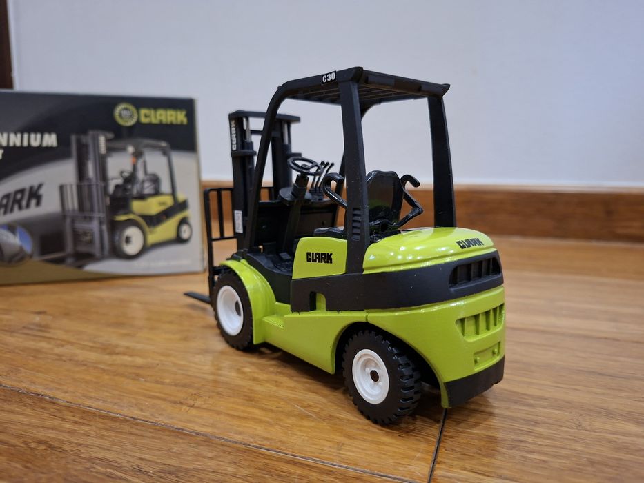 Model Mica Clark C30 1:20