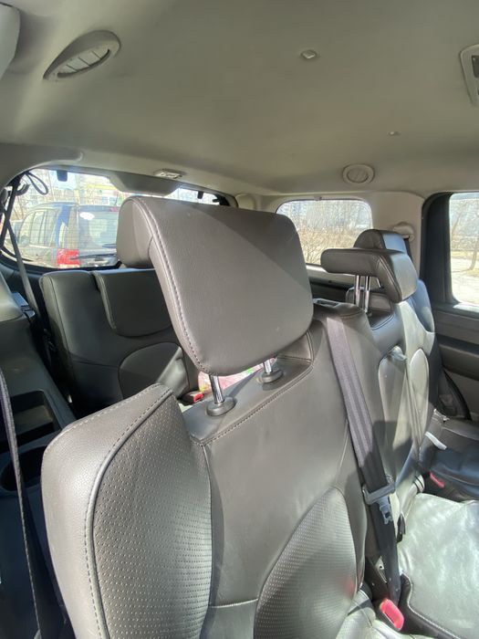 NISSAN Pathfinder 4.0 V-6 2007 р. 7 місць