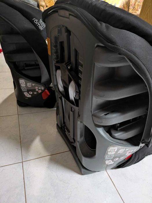 Duas cadeira Britax Romer Evolva 1-2-3