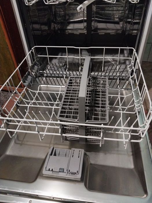 Посудомийна машина BOSCH