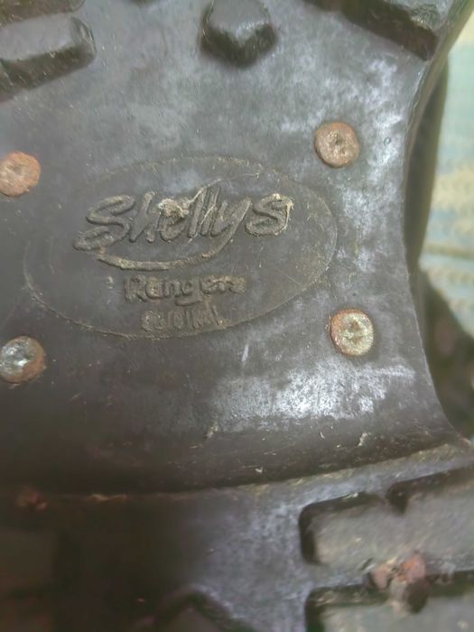 botas rangers  dr martins